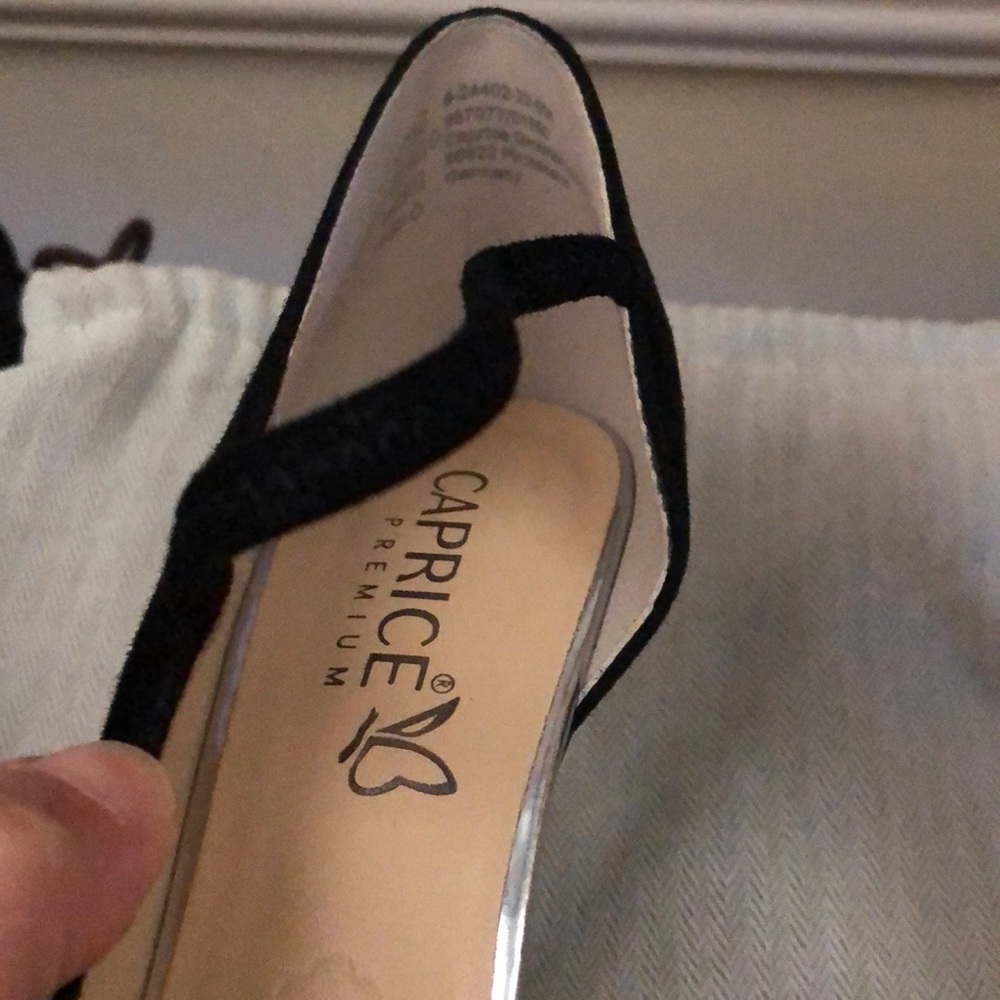 Caprice premium 2’ kitten heels! - Picture 3 of 4